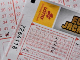 Lottokuponger för Eurojackpot och Lotto med ifyllda nummer och markerade rutor.