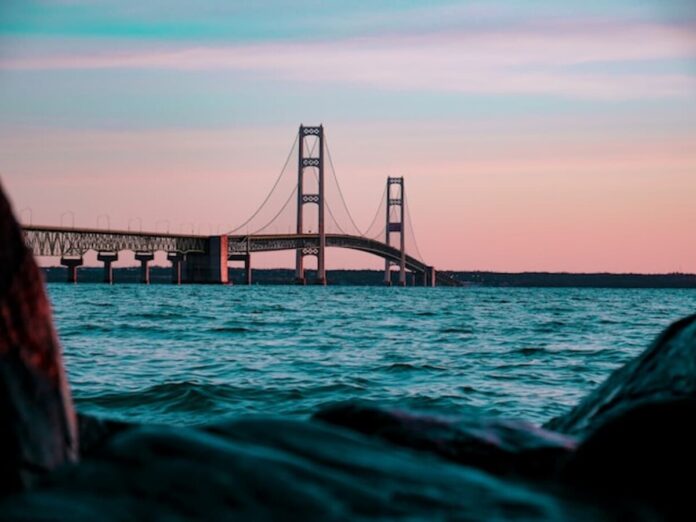 aaron-burden-0cYS5olPepo-unsplash(1)